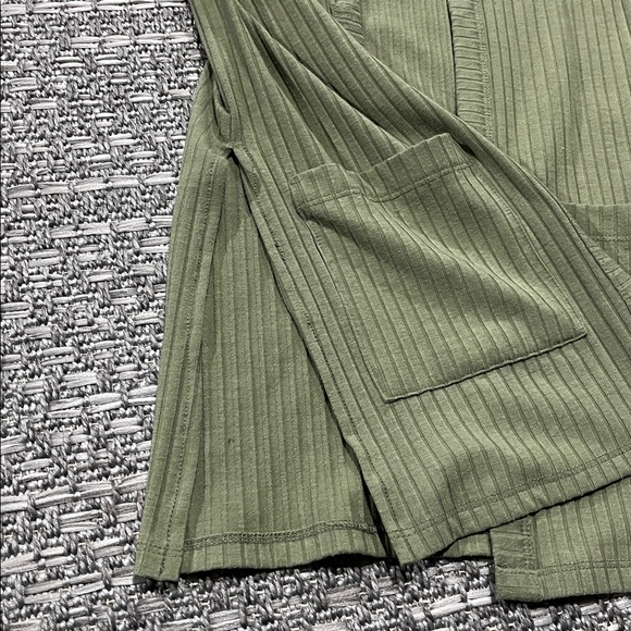 Streetwear Society | Long Olive Green Cardigan - Picture 3 of 9